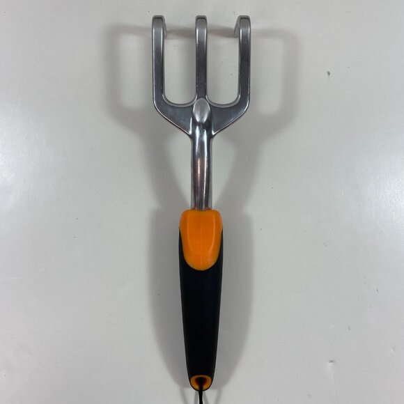 Set 2 Fiskars 3 Prong Cultivator Ergo Handle Garden Tool 12.5" Lifetime Warranty - Picture 2 of 10